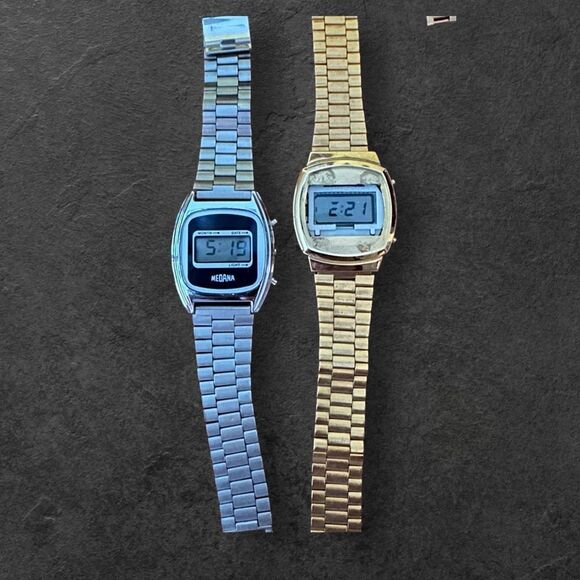 Vintage Medana Retro 80s Men’s Silver Tone and Blue Digital Watch - Picture 9 of 10